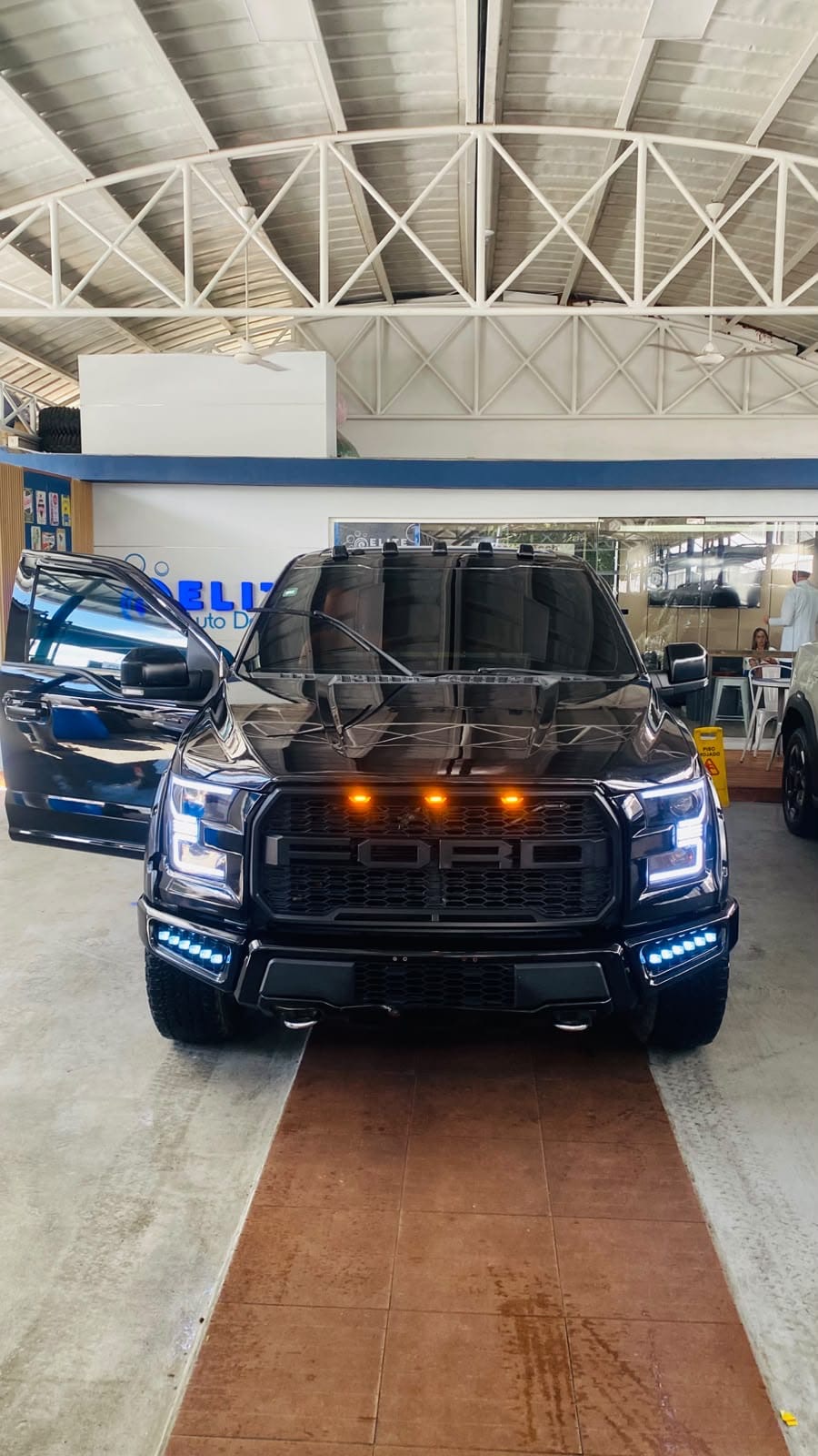 Autos - Ford F150 Ecoboots XLT 2016
26500 negoc