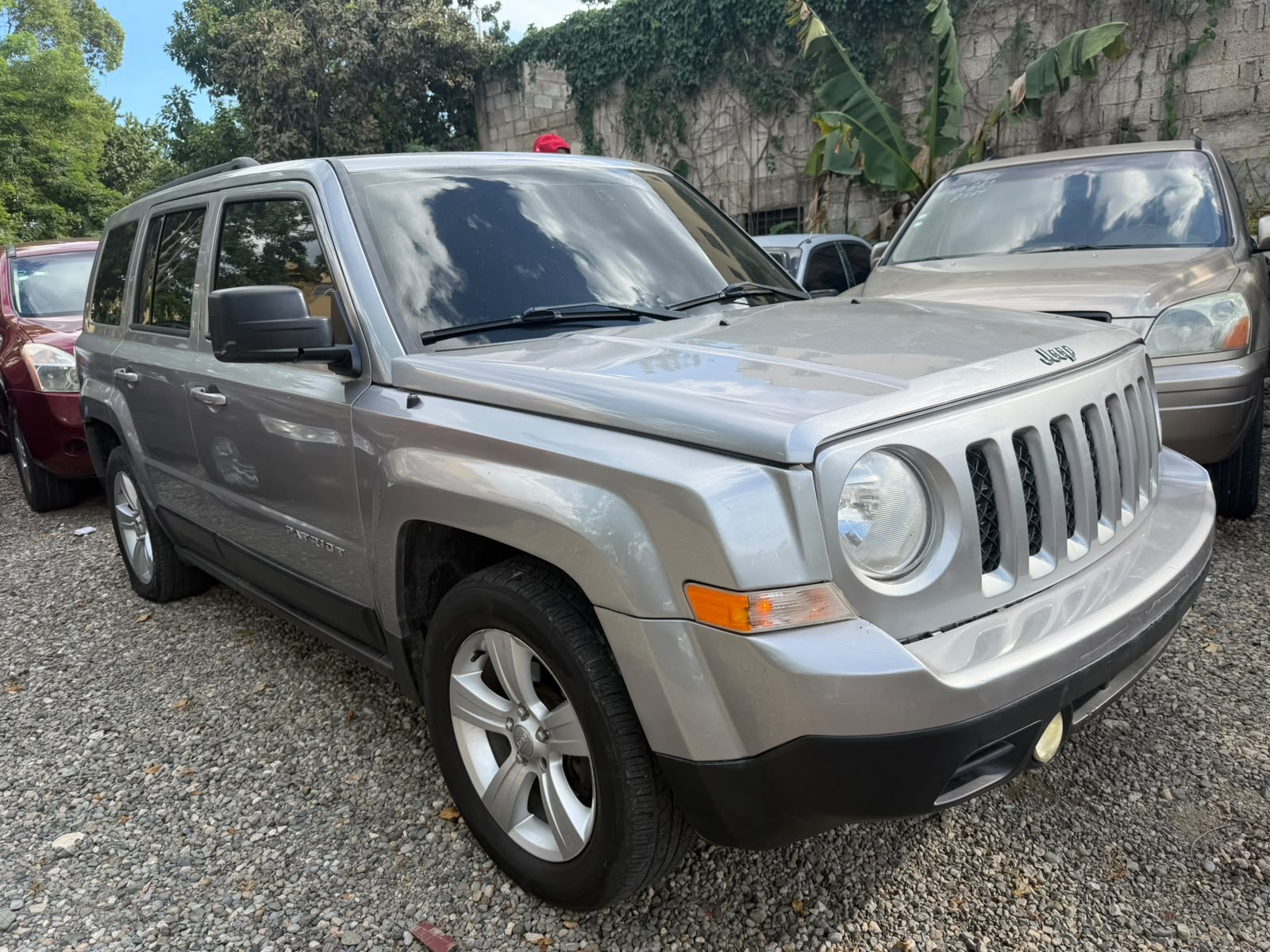 Autos - Jeep patrio 2017 
4x2 
Asientos en pan