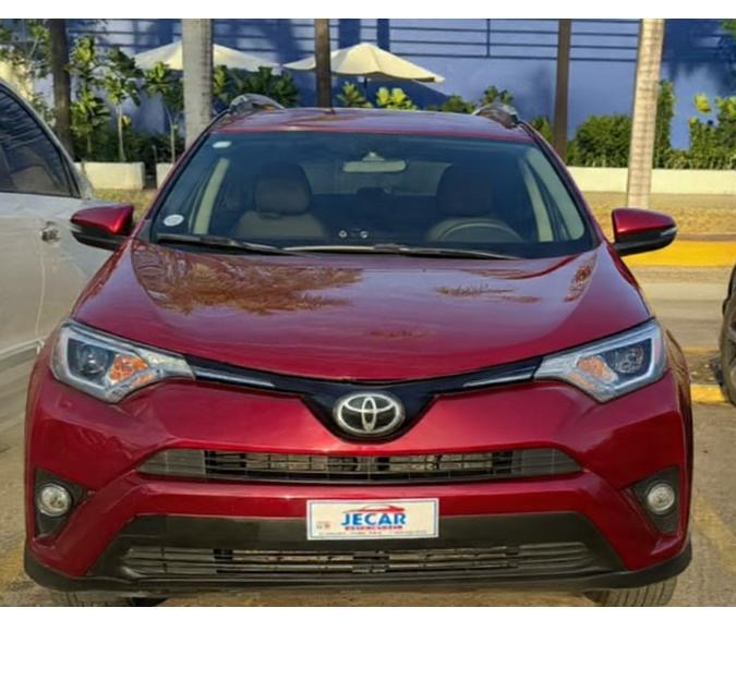 Autos - Ran4 
Años 2018
Modelo LE
Precio 1,35