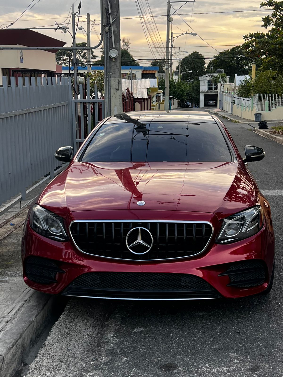 Autos - Mercedes benz luxury.  2017  kikt amg 2.