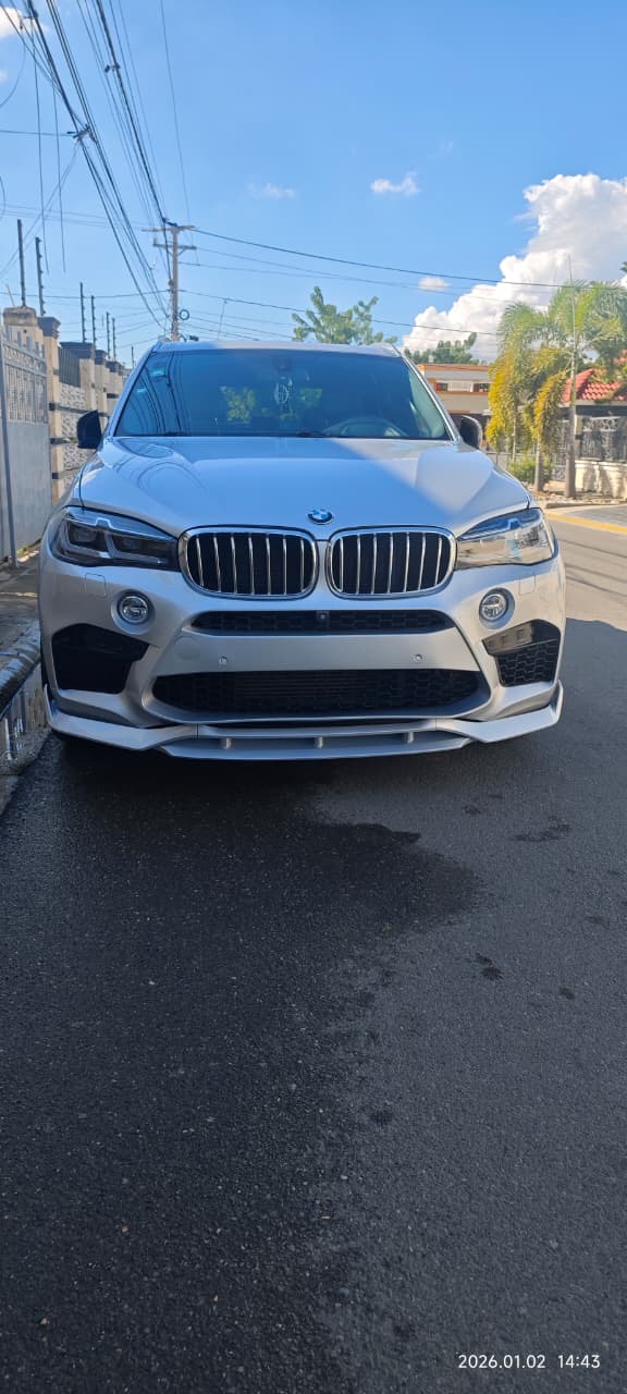 Autos - Bmw X5 35i 2016
6 cilindro turbo 
Conv
