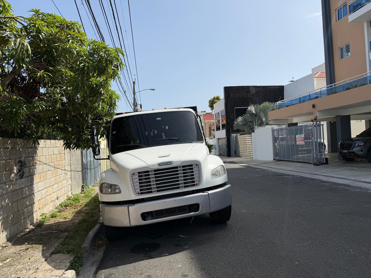 Autos - Camión freightliner m2 motor cumin tranm