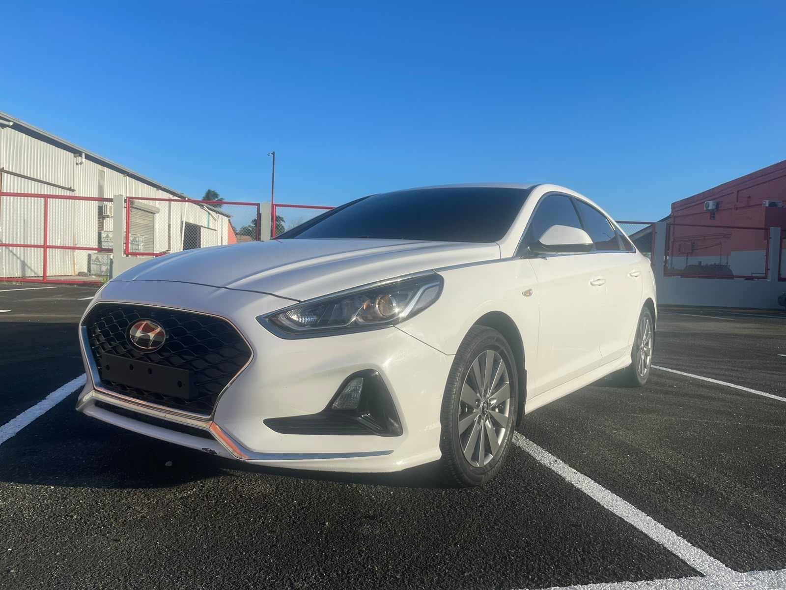 Autos - 2020 Hyundai Sonata new rise 
775 mil