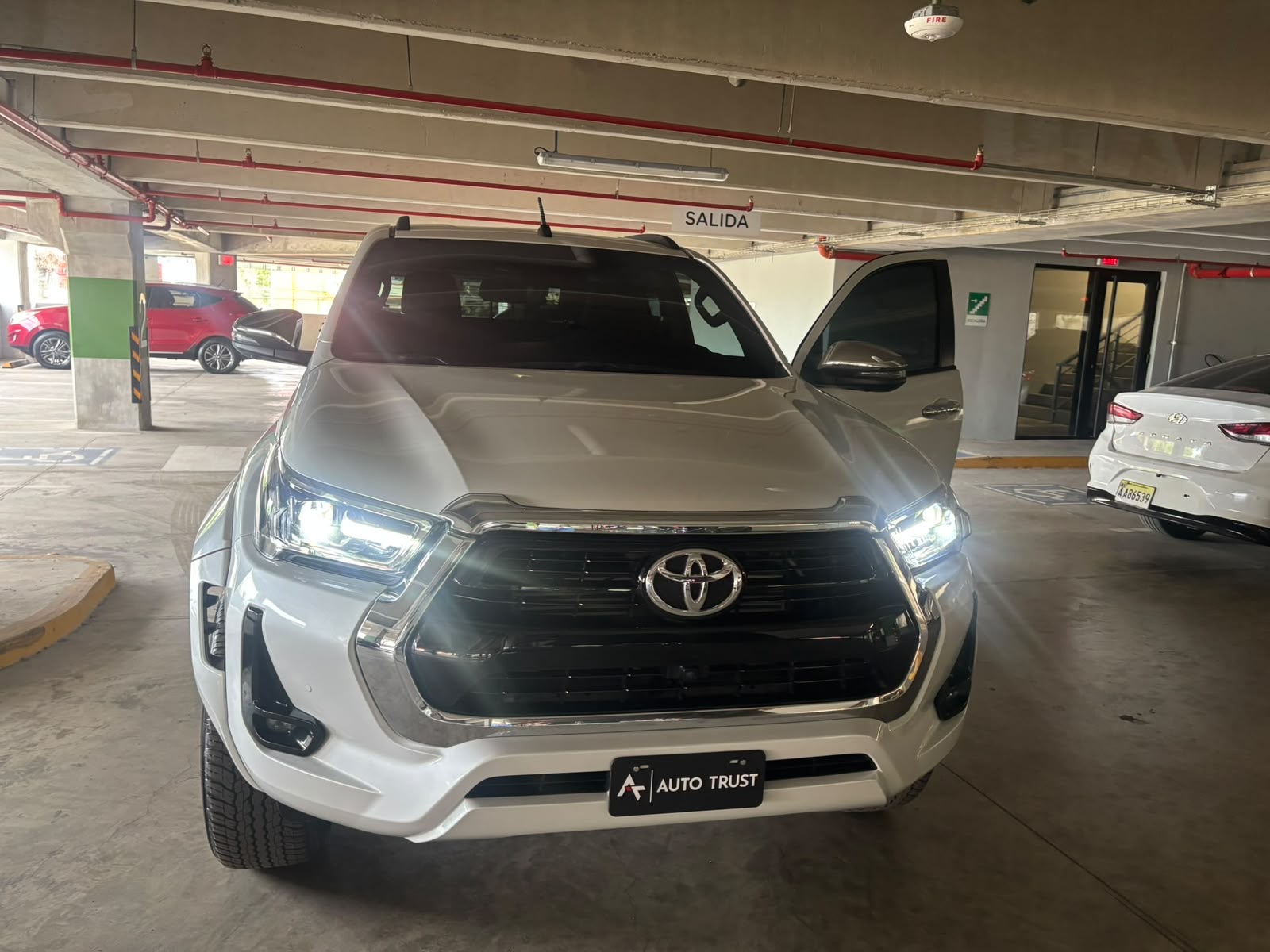 Autos - Vendo Toyota  Hilux SRX 2025
63,000 dól