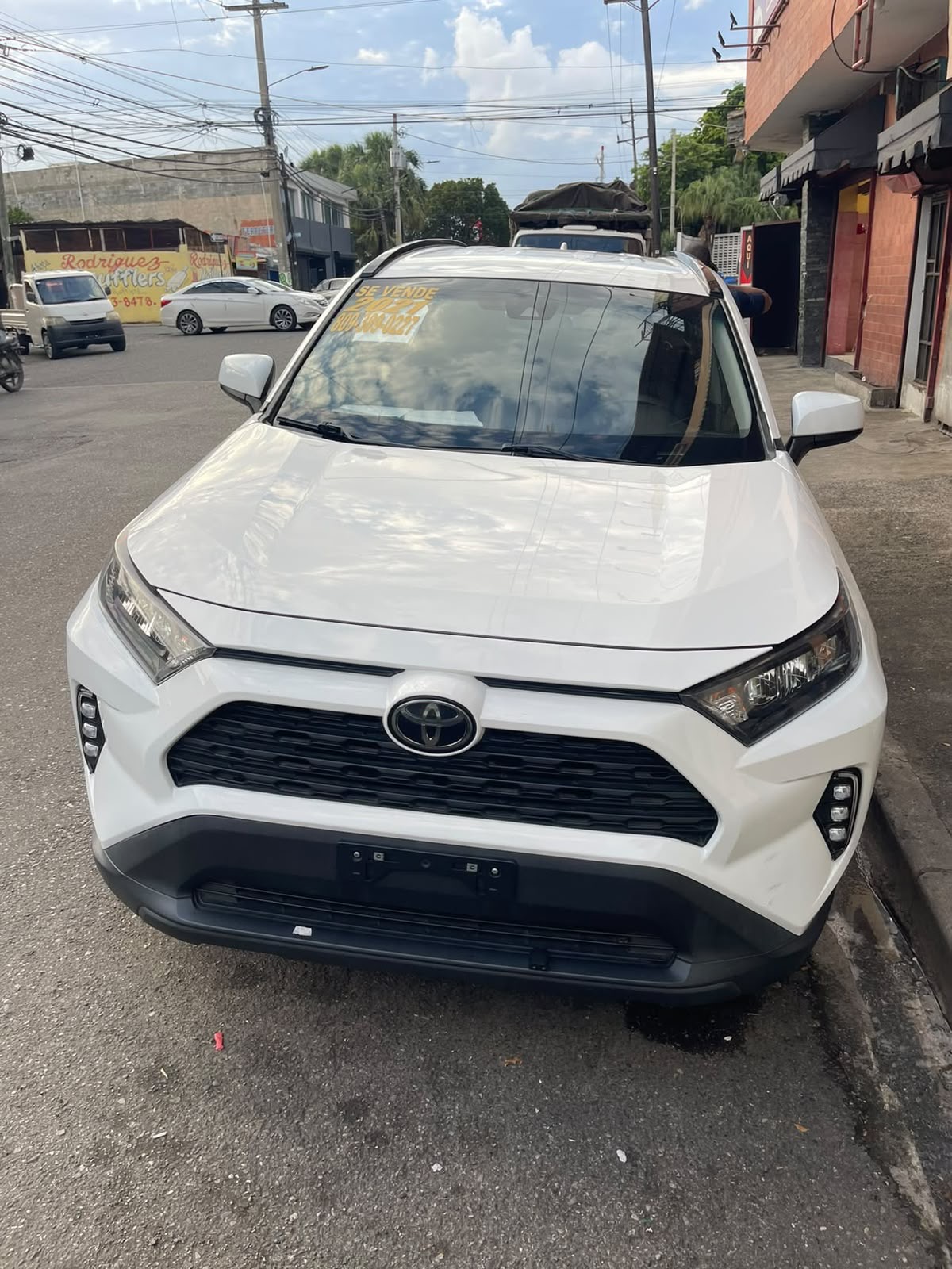 Autos - una rav4 2021

829-455-4041

Josefa