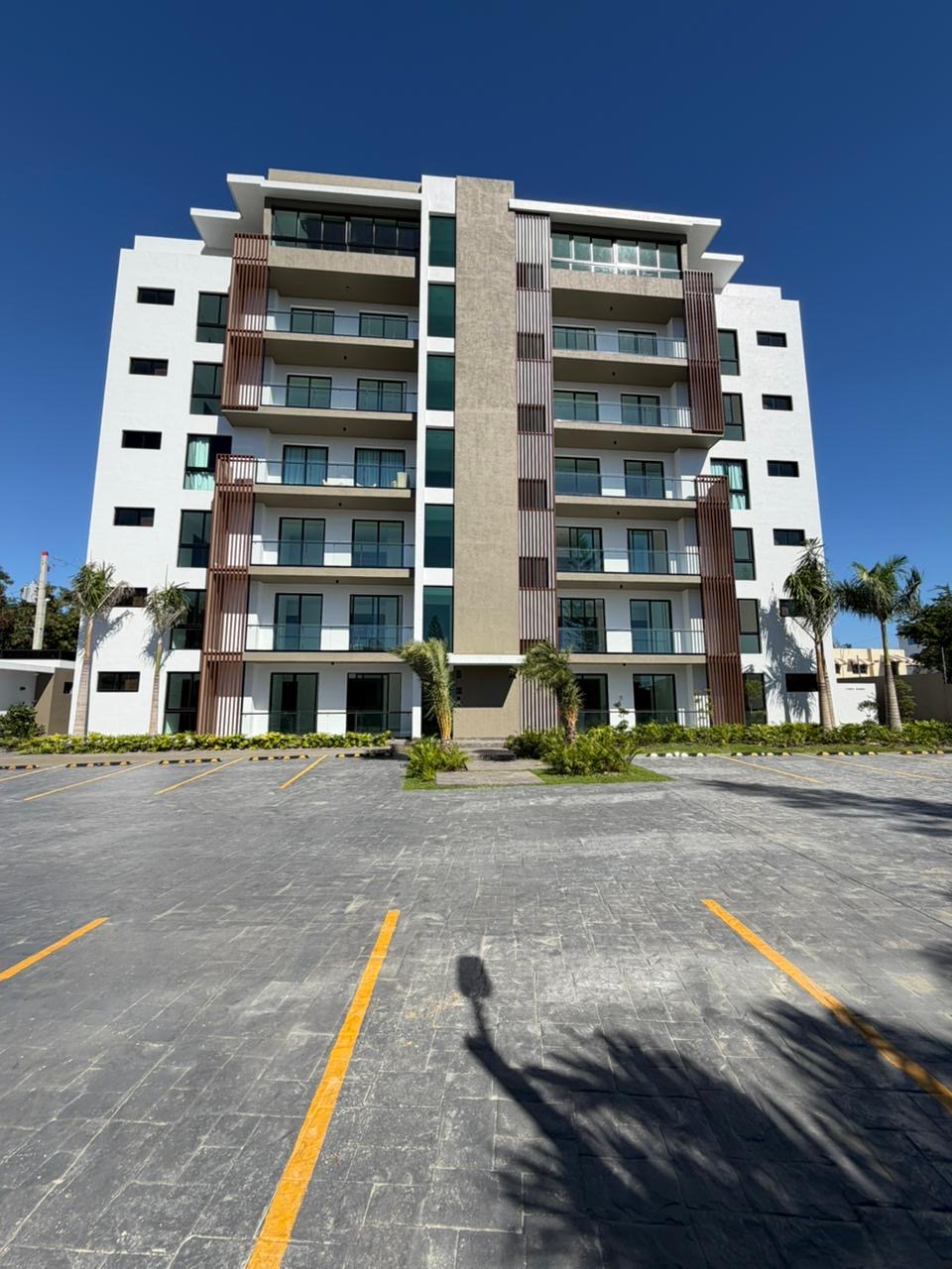 Casas - Descripción: 111 metros, tres habitacion