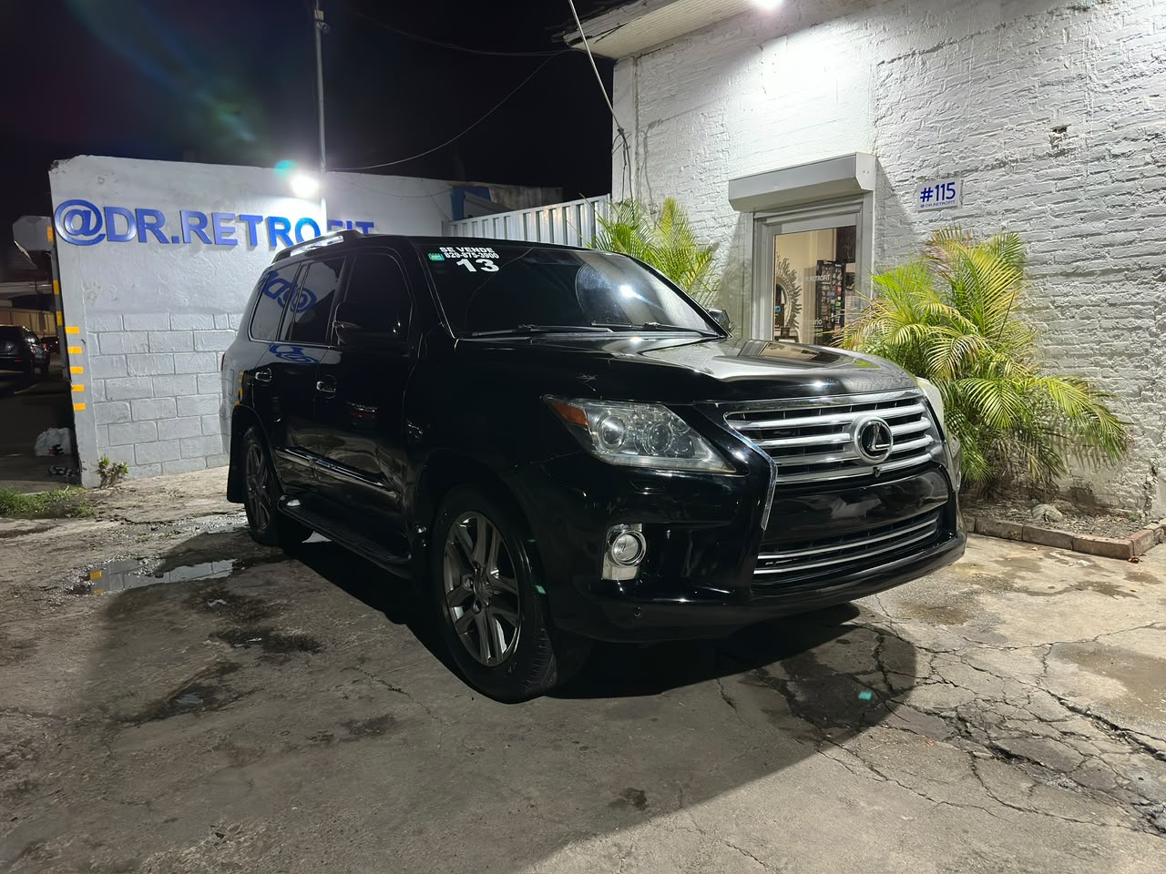 Autos - Lexus lx570 2013 full Clean Carfax title