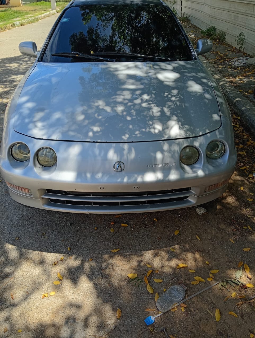 Autos - Acura integra años 95, 

precio 220,00