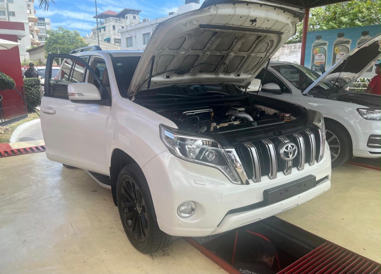 Autos - Toyota Land Cruiser Prado VXL 2014, dies