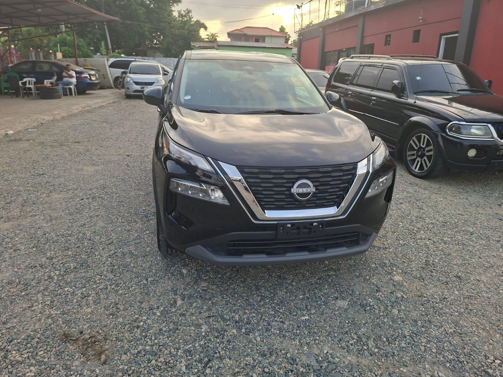 Autos - 2023 Nissan Rogue SV leather, título lim