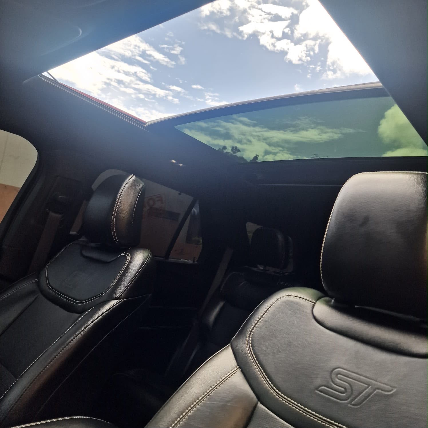 Autos - Marca: Ford Explorer 2022 ST 
Precio: 3