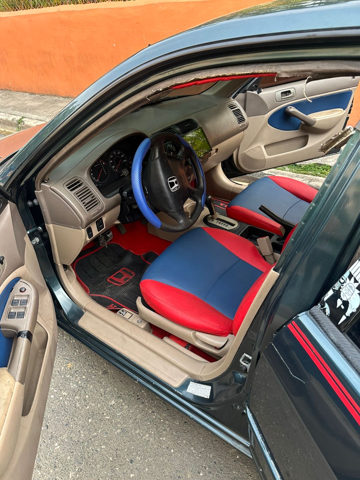Autos - Honda Civic 2001.