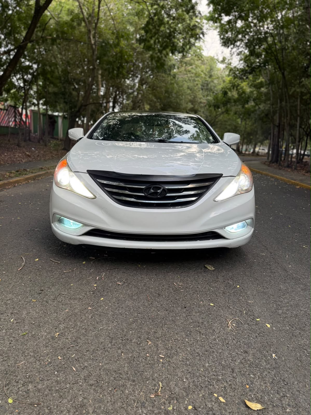 Autos - Hyundai Sonata Y20 2012
Color original,