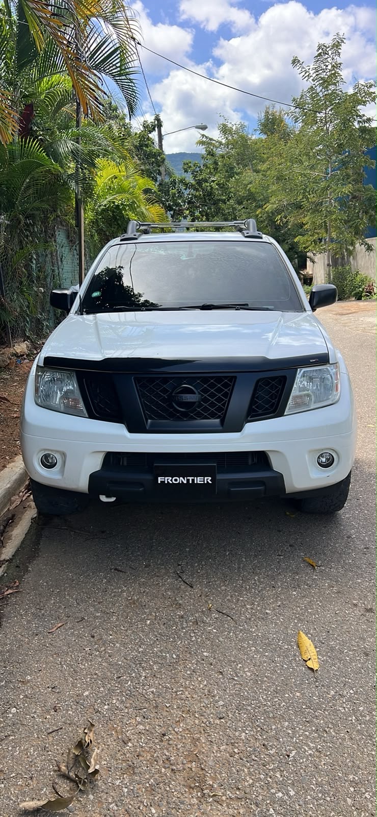 Autos - Nissan frontier  

en 1,350,000 negosi