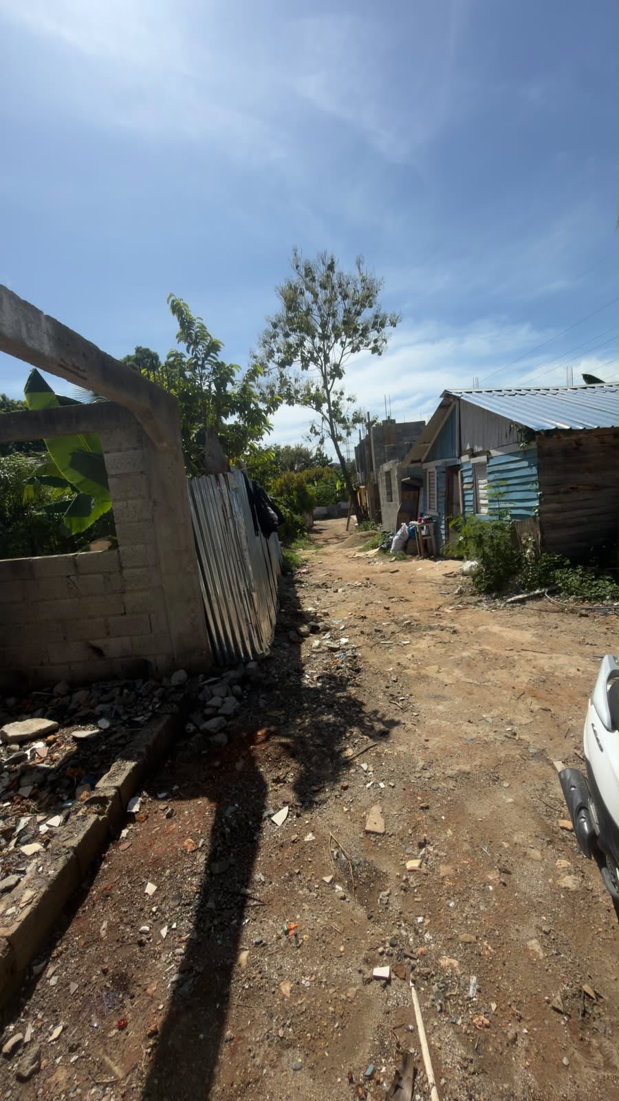 Terrenos - "UN SOLAR CON UN AREA SUPERFICIAL DE CIE