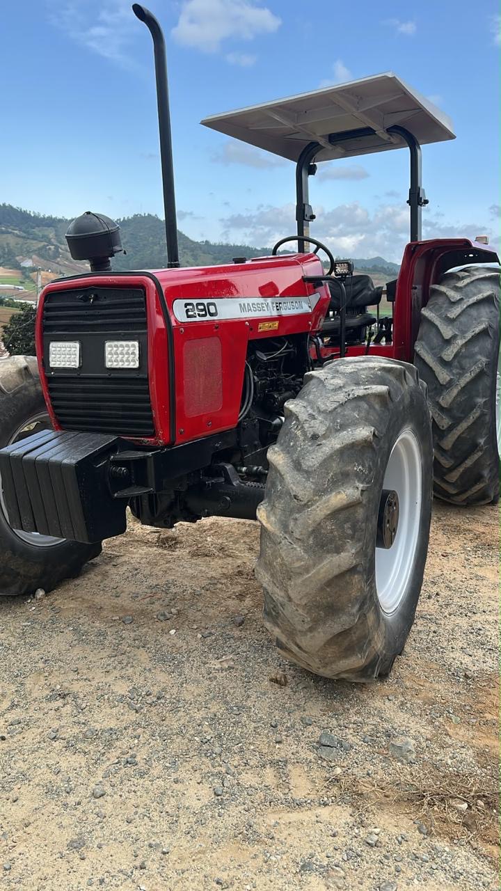 Autos - Venta de tractor 
Massey Ferguson año 2