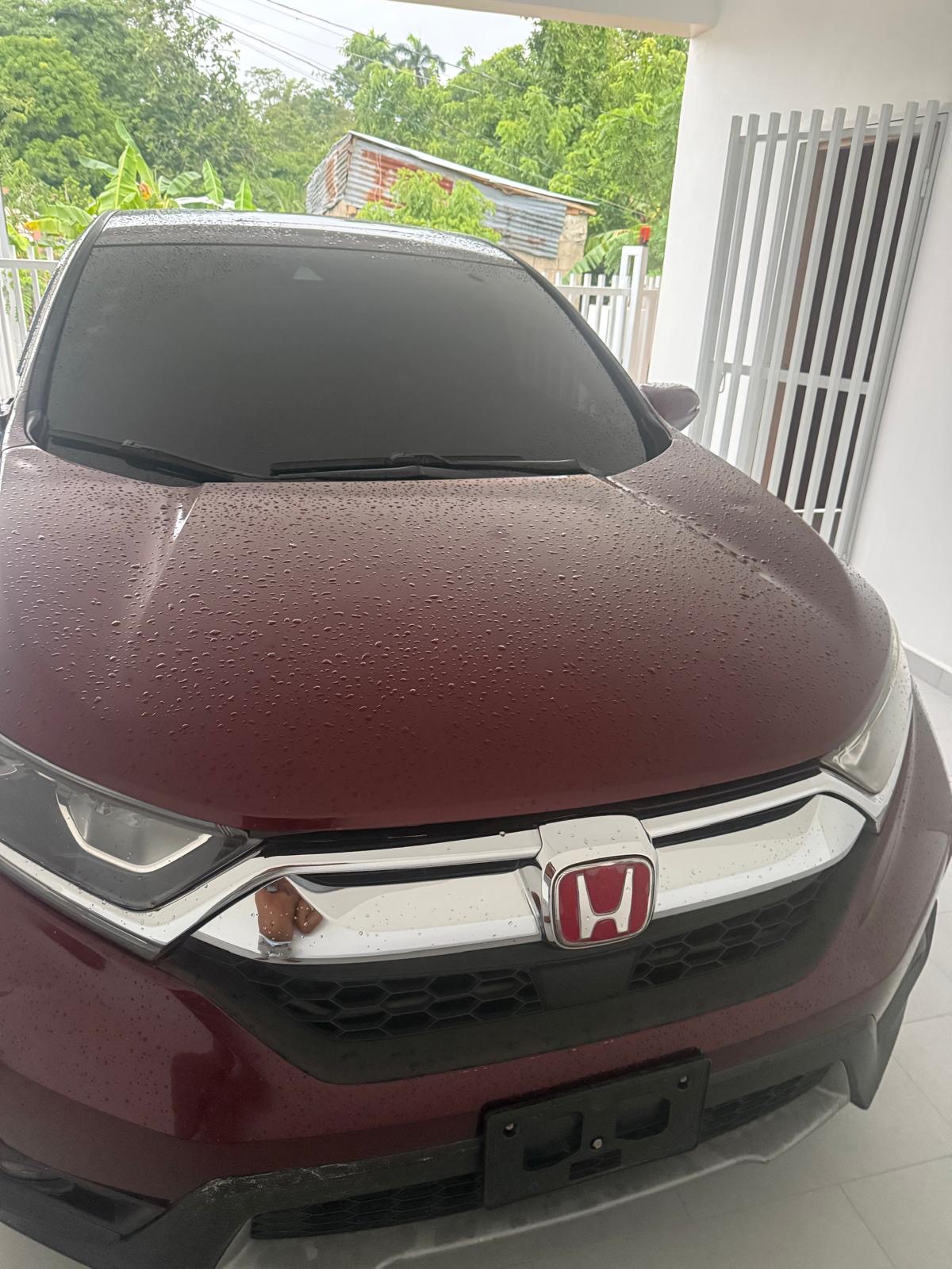 Autos - Honda C R V  año 18   

Ubicada en Sal