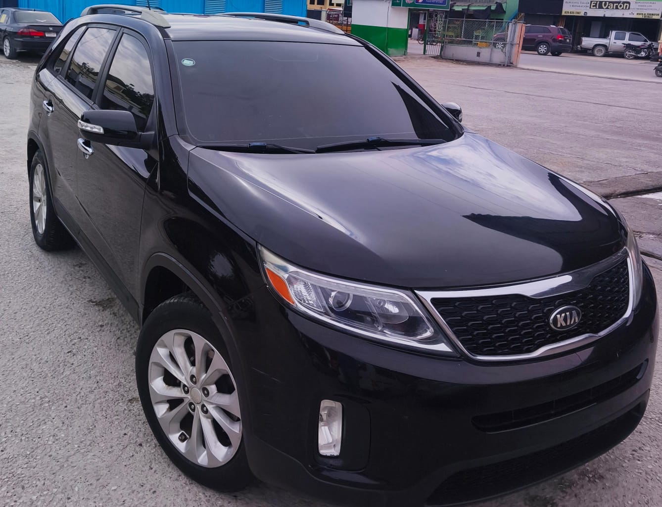Camiones - 🚘 Kia Sorento LX 2015

Bávaro 
809-