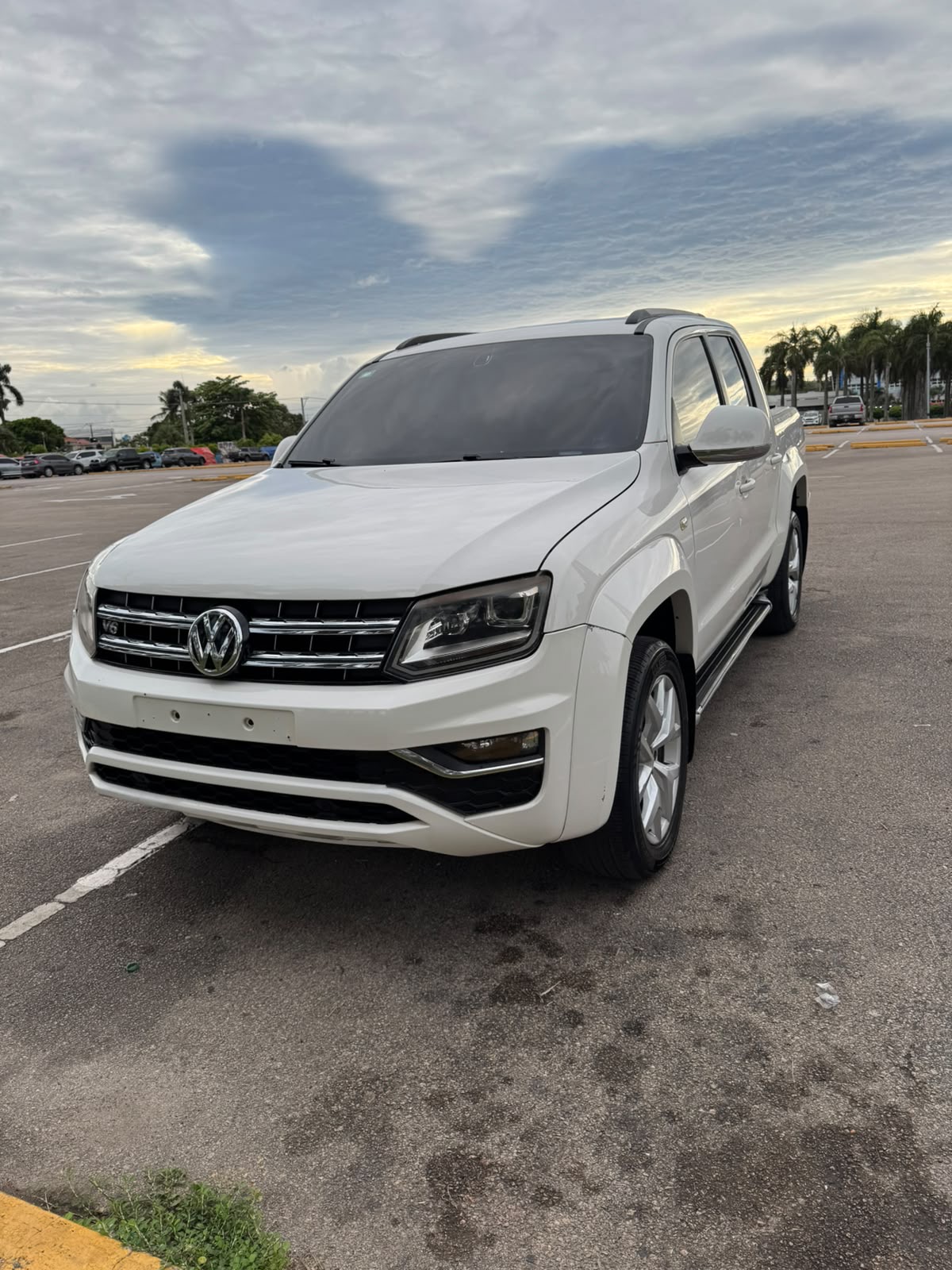 Autos - Volswaguen Amarok 19
25k dollar 
82959