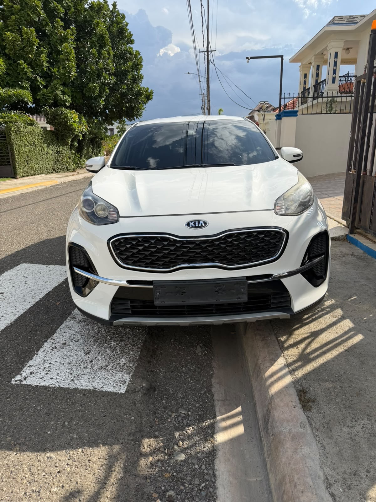 Autos - Kia Sportage 2020 
4x4 
Diesel 
+1 (8