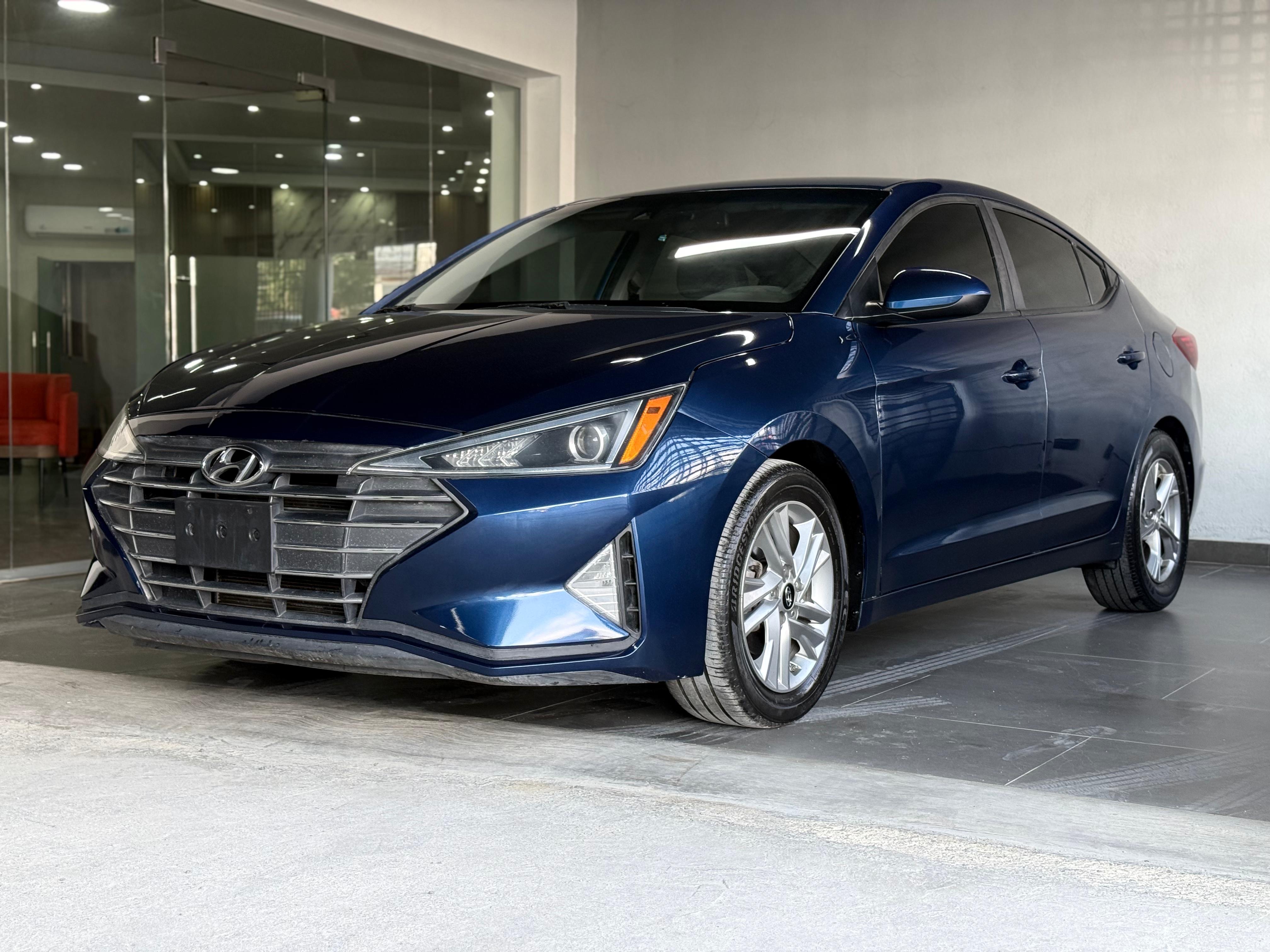 Hyundai Elantra SEL 2020