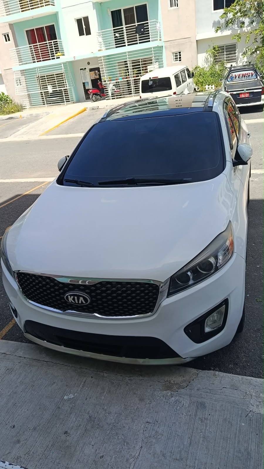Autos - Kia sorento sx 
815,000 
TEL.849620431