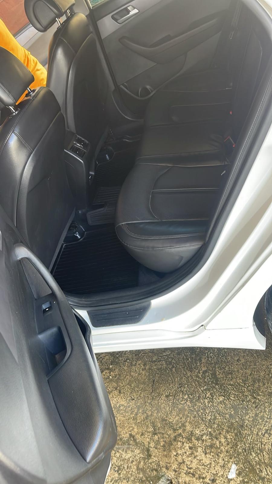 Autos - 2017 hyundai sonata LF 
630,000
732585