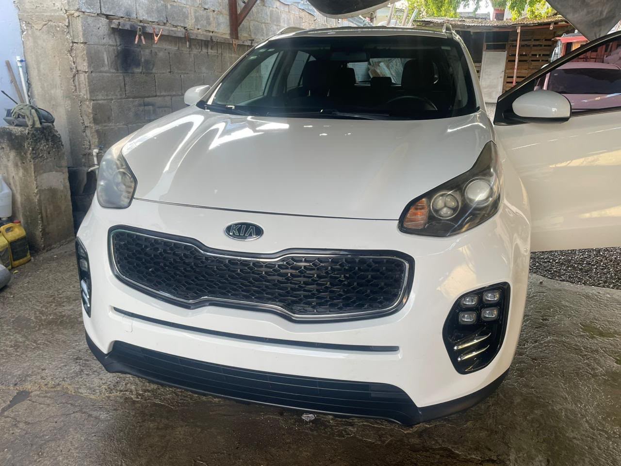 Autos - Kia sportage FE 2017

790,000 negociab