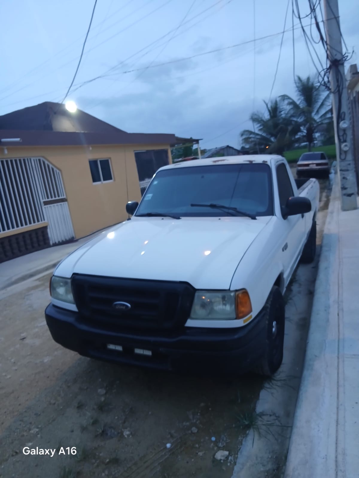 Autos - guagua ford Ranger año 2005