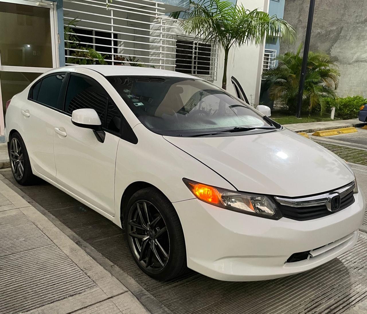 Autos - Honda civic 2012 precio 555 mil   Negoci