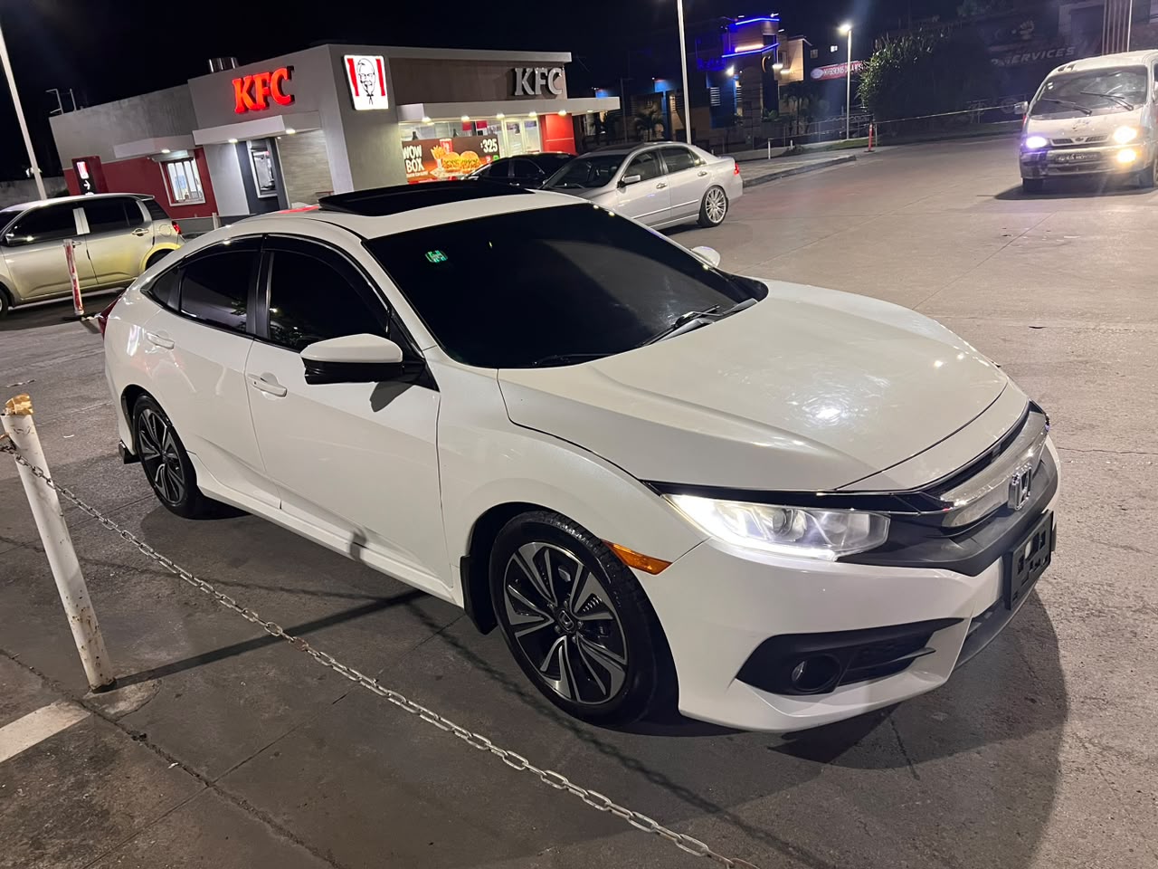 Autos - honda Civi ✅: 17 exl-T turbo

✅:1.5