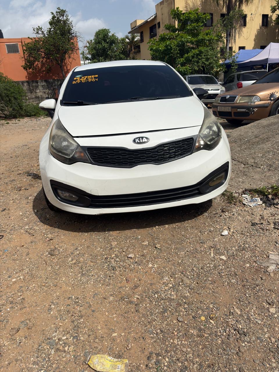 Autos - Kia Río 2015 
Motor Doch 
Música de in