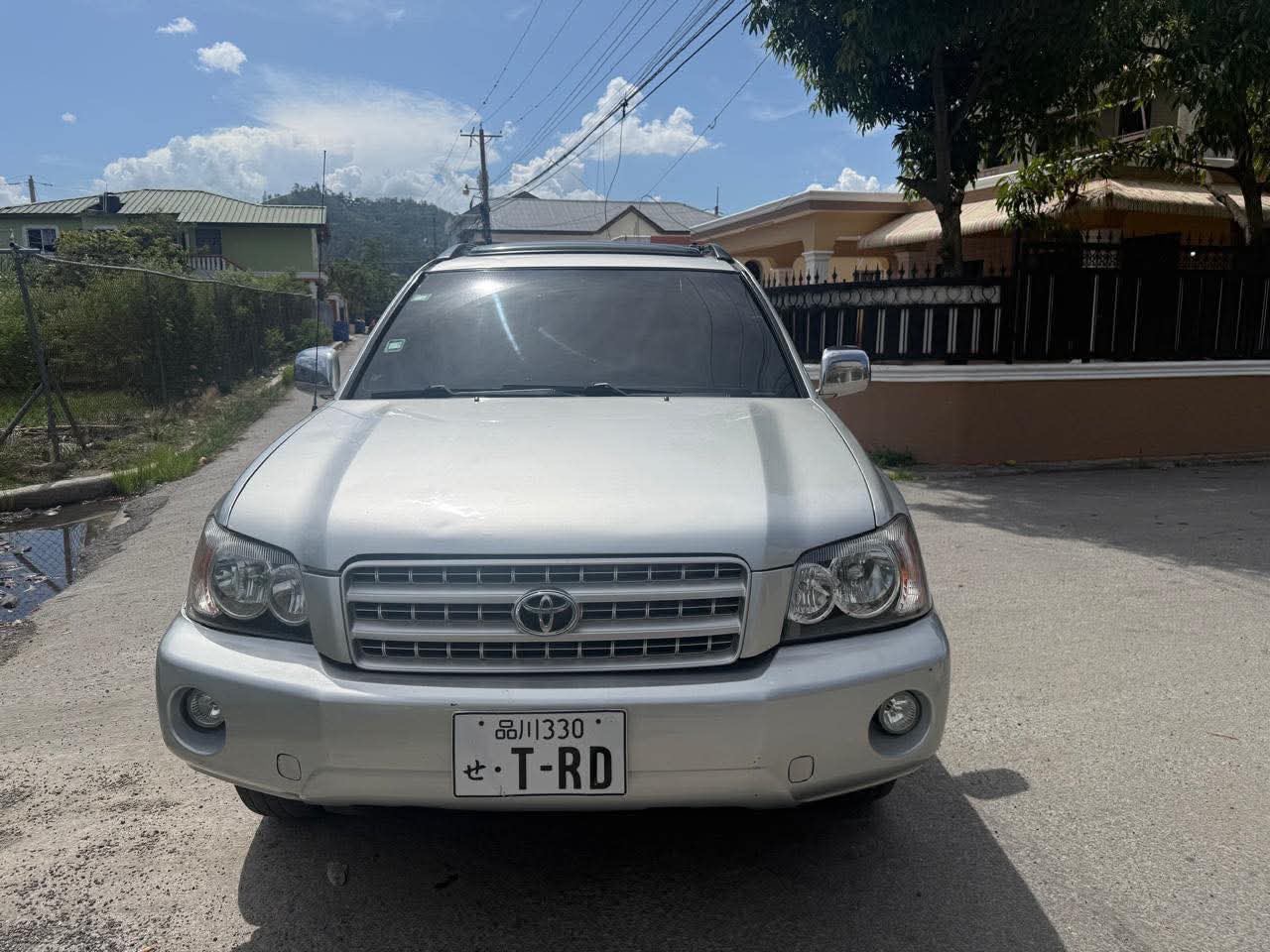 Autos - Toyota hitlandert  2003

 ubicada en J