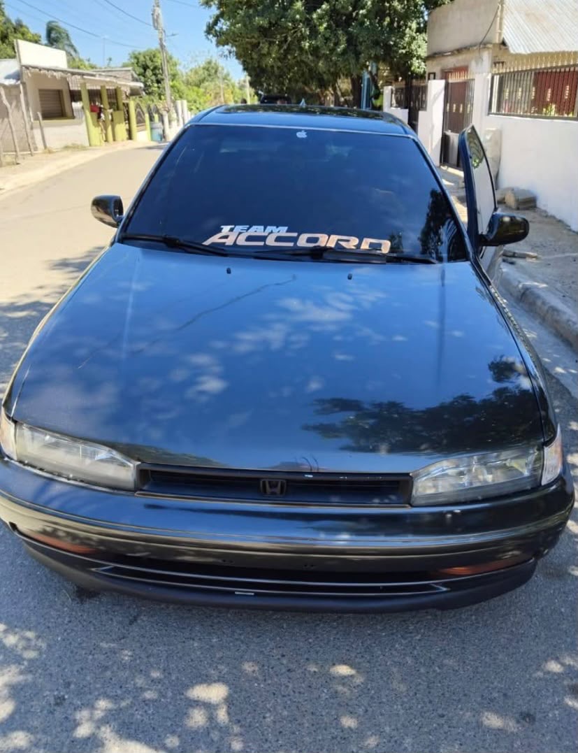 Autos - Honda Accord del 1990, 144,000$, 829-703
