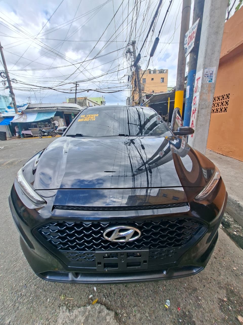Autos - recién importada    
Hyundai kona 
Año