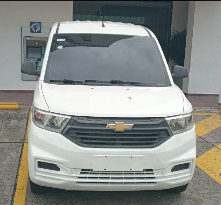 Autos - Chevrolet N400 2022 blanca 
640,000
80