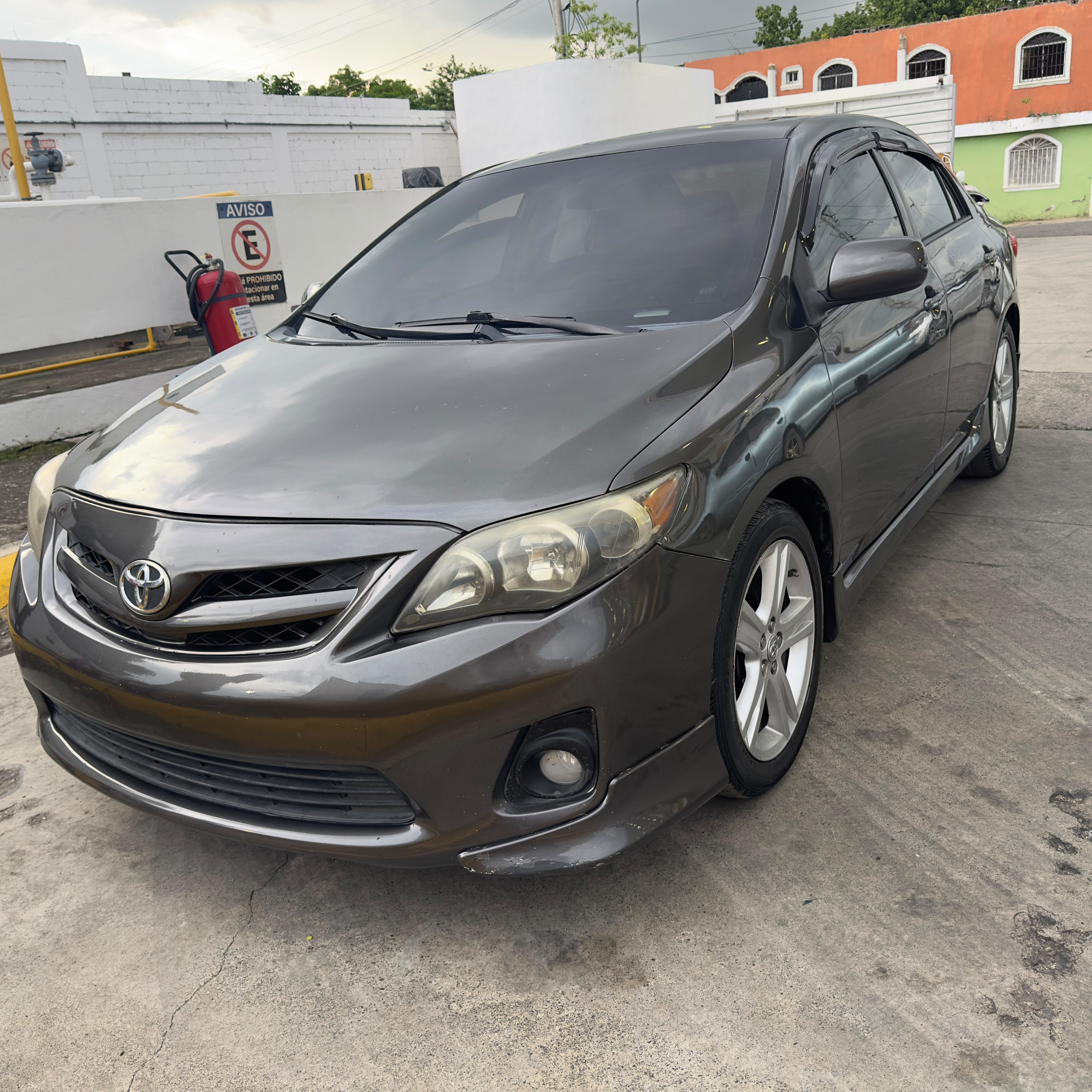 Autos - Toyota Corolla 2013 Tipo S 

829-934-6