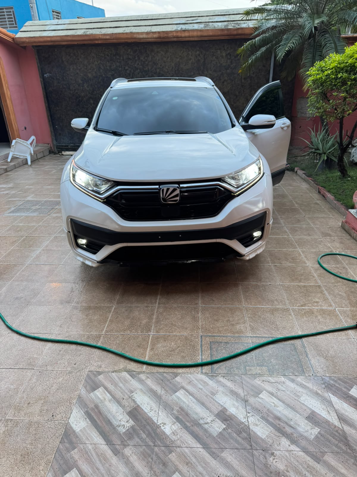 Autos - HONDA CRV 2022 EXL AWD 
26,500 us
8096