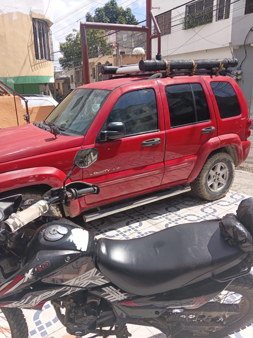 Autos - Jeep liberty esport  2002 4x4 

Santo