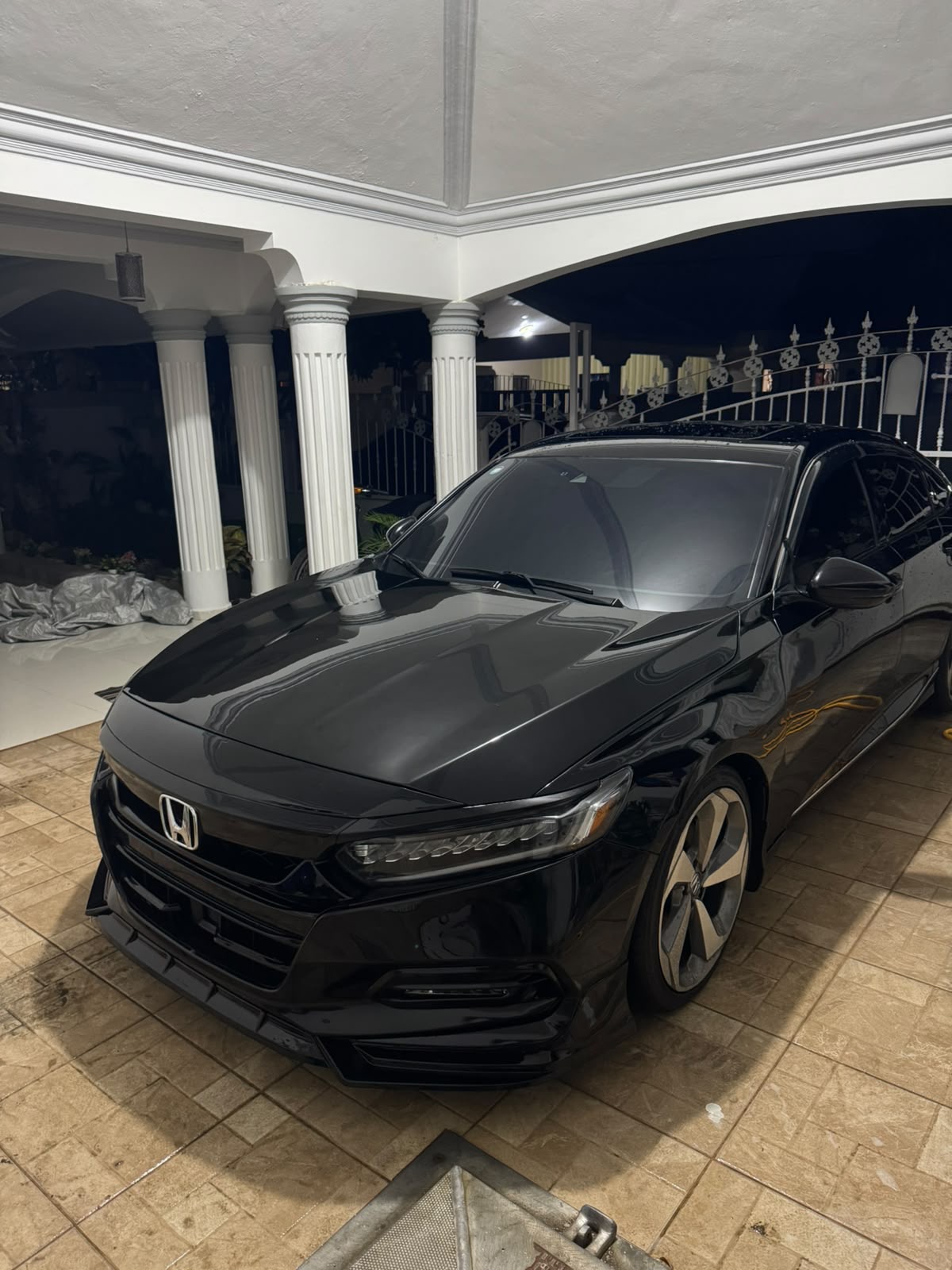Autos - Honda Accord 2.0 Touring 2018 
52 mil m