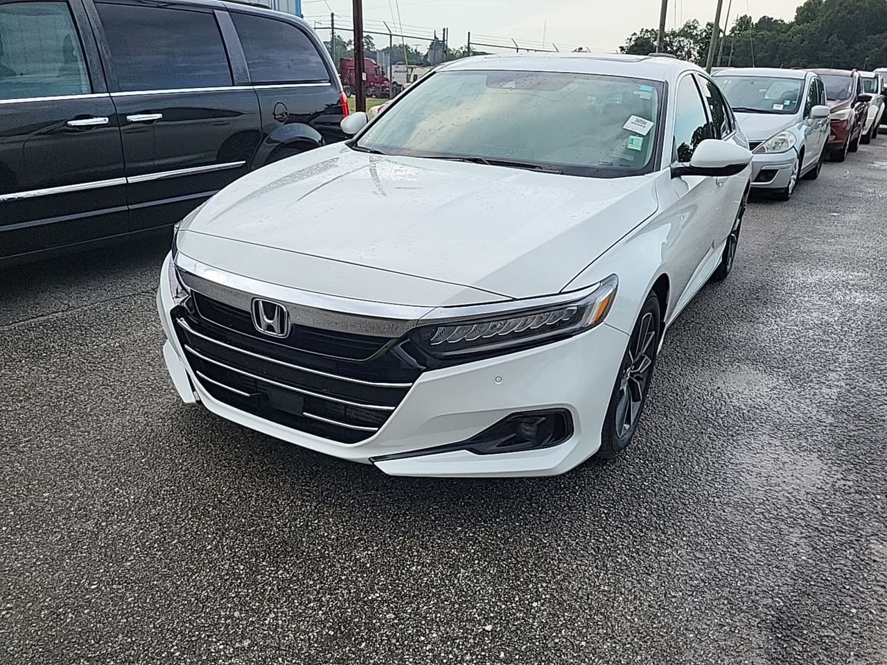Autos - Honda Accord 2021 
Blanco 809-389-8655