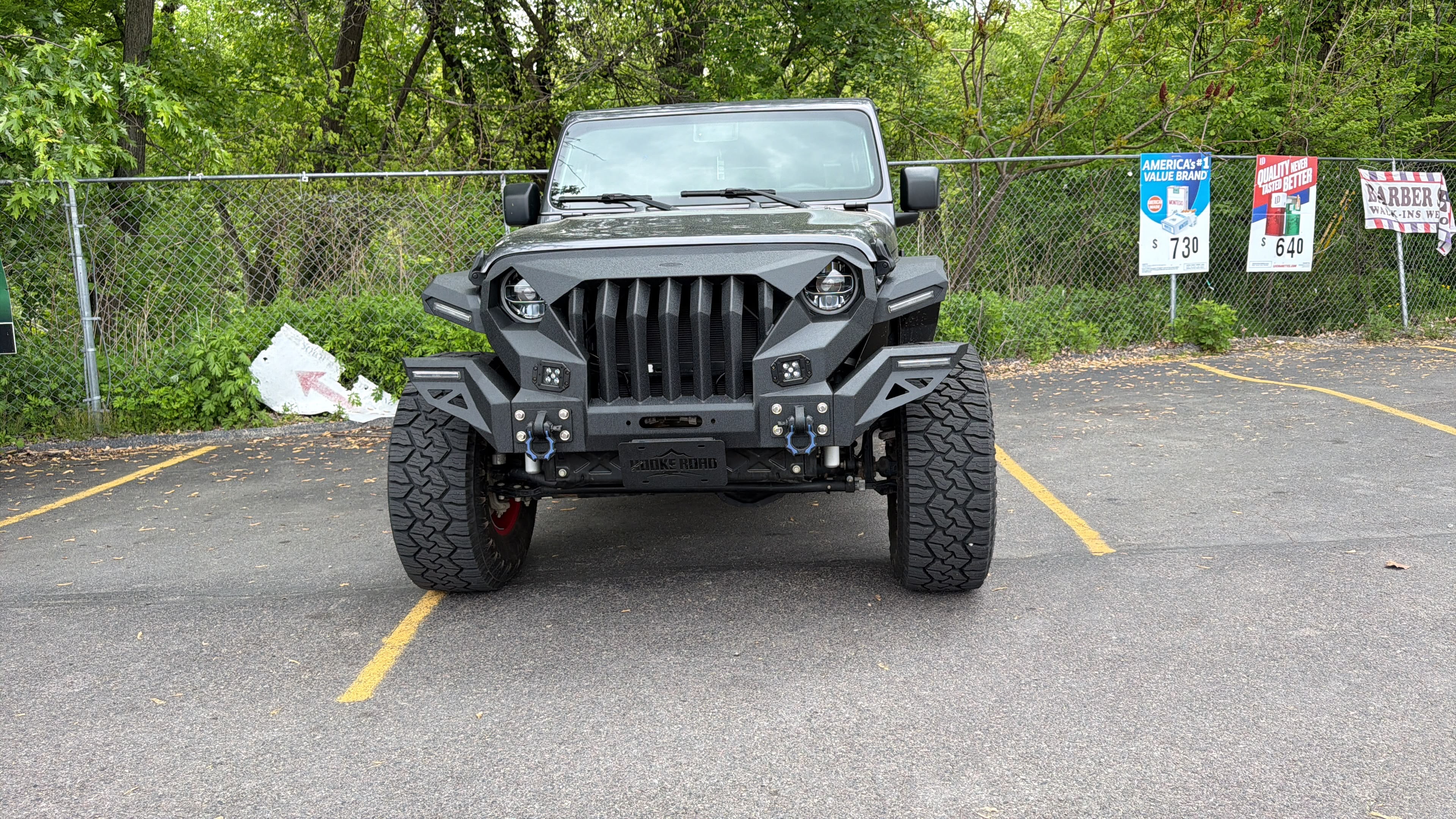 Autos - Jeep Gladiartor sport s
18000 millas