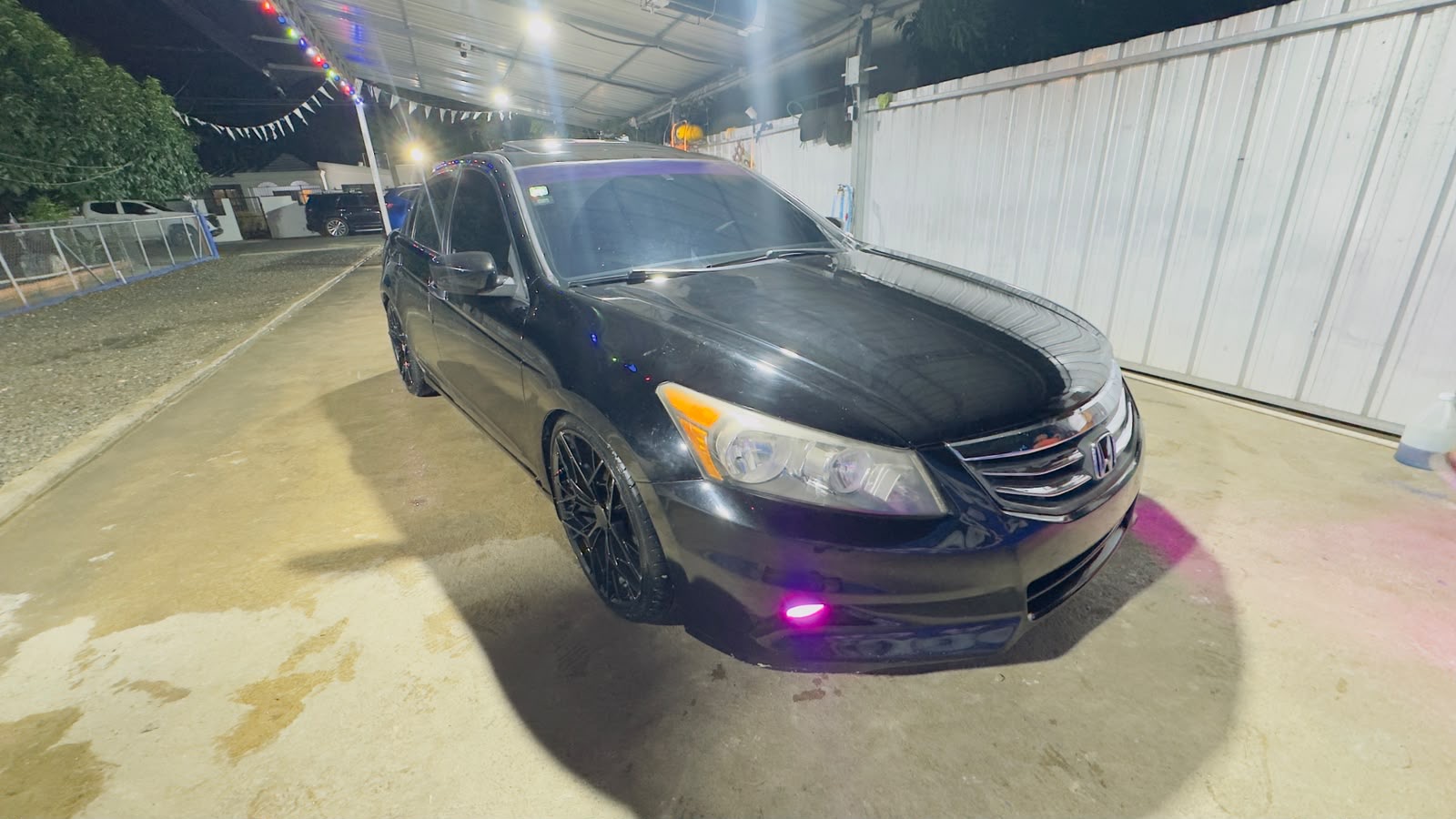 Autos - Honda Accord 2011 V4 Full
585,000 Negoc