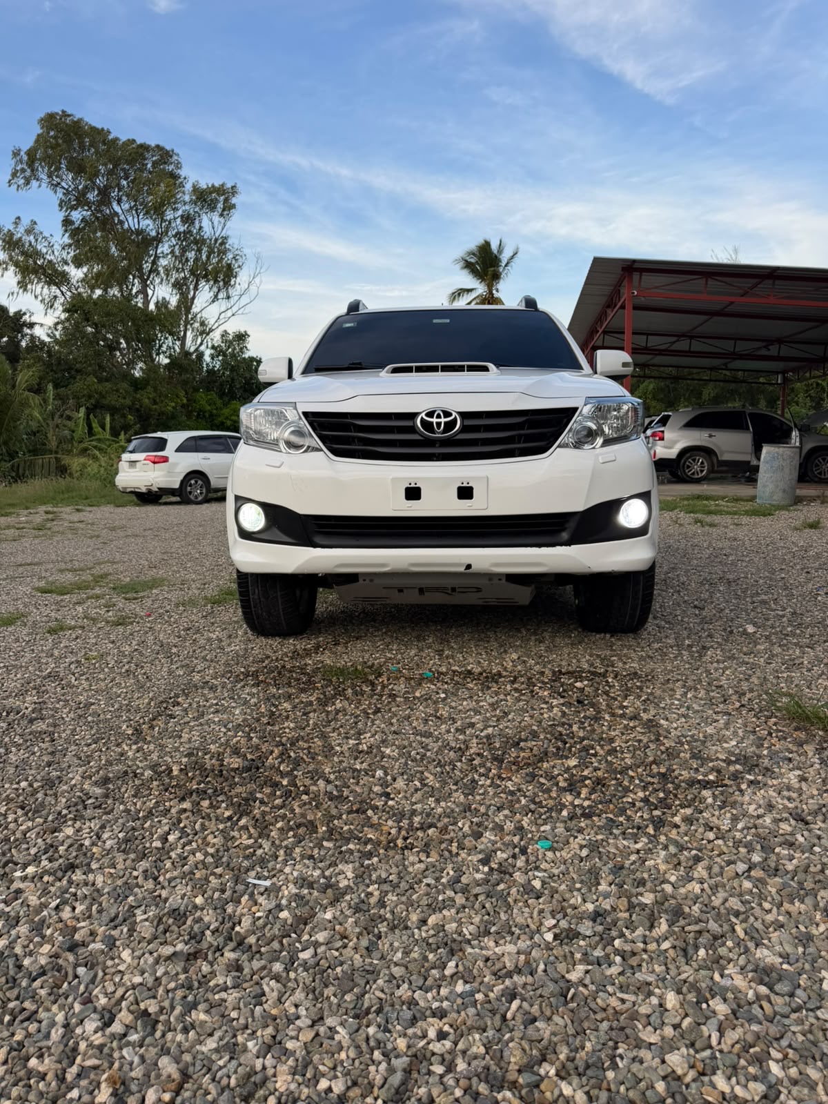 Autos - Toyota hilux 2014
32,500 dólares 
829-