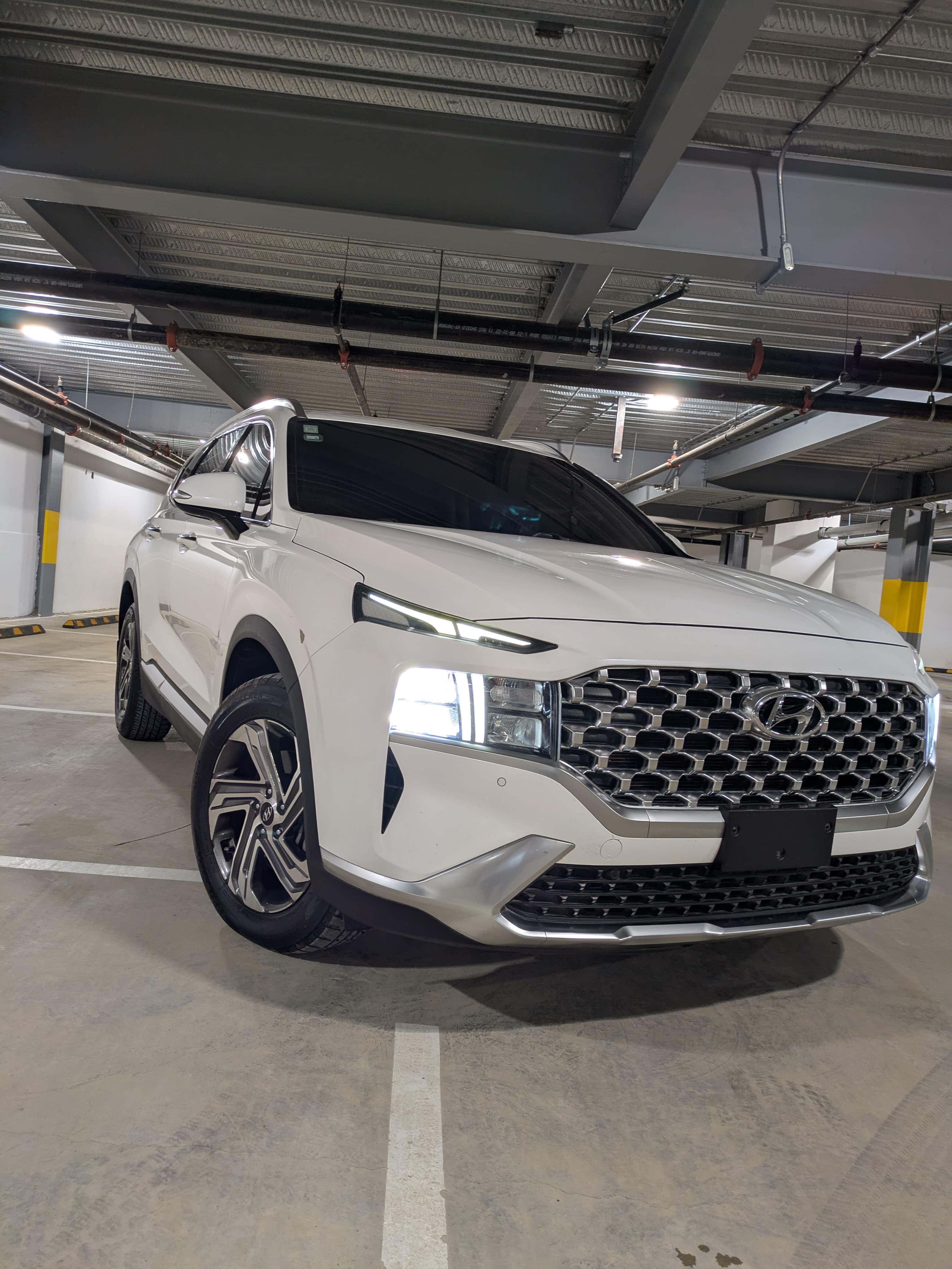 Autos - Hyundai Santa Fe 2021

$23,500U US