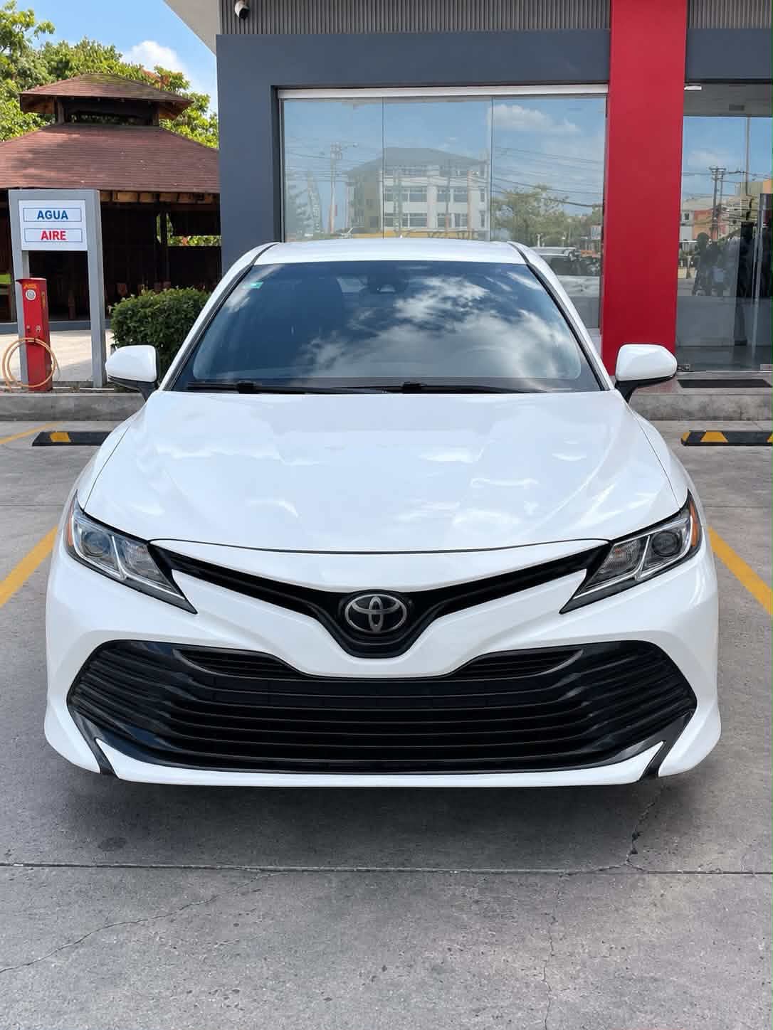 Autos - toyota canry 2020 Le 1,050,000 mi número