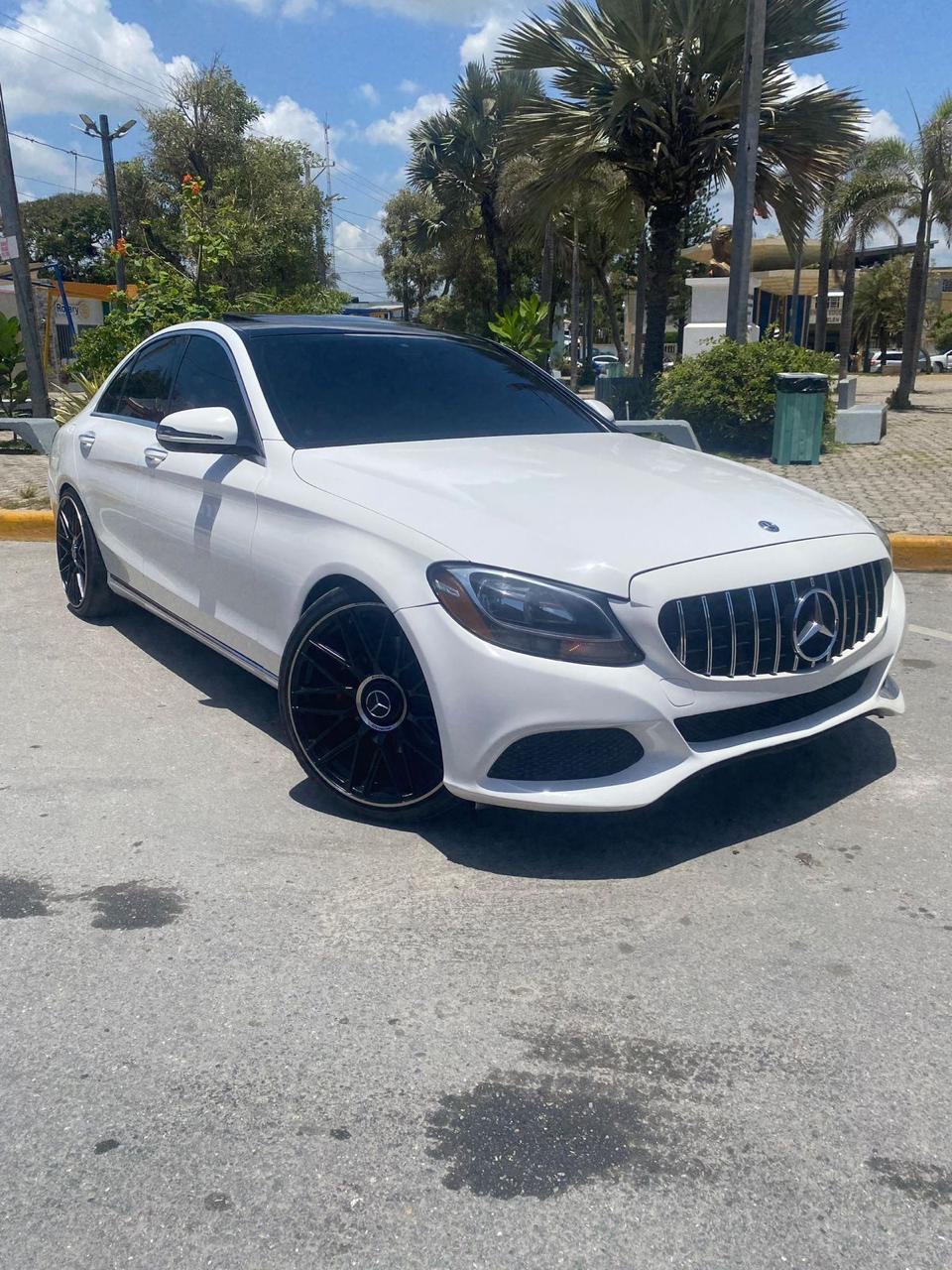 Autos - Mercedes Benz c300 título limpio 116,000
